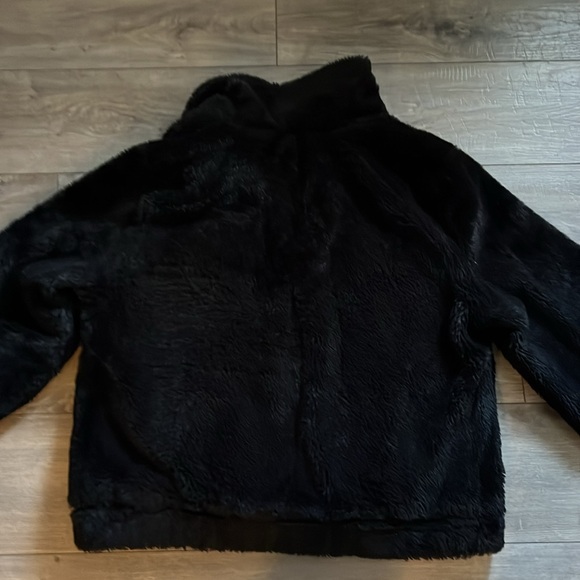 Thick Jacket, in EUC, size large - Picture 9 of 11